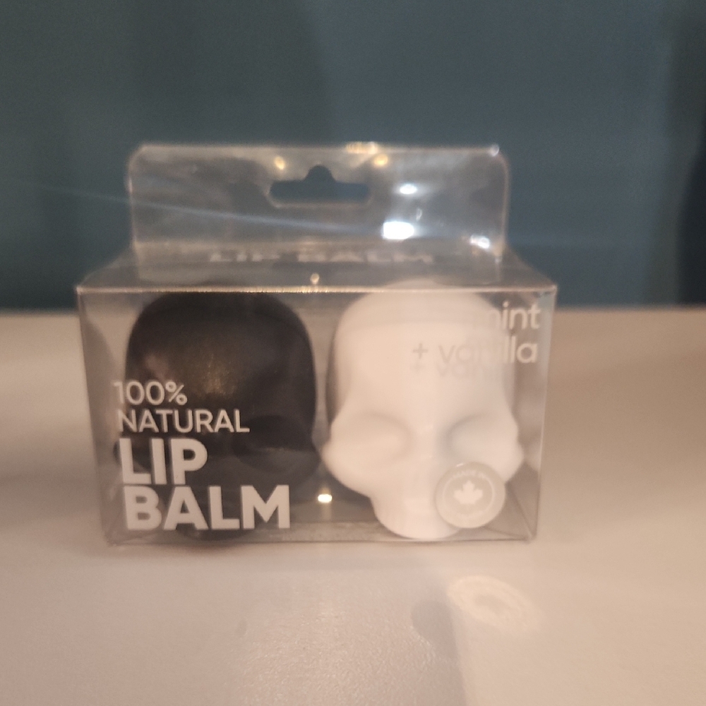 Black and White Skull Lip Balm Set